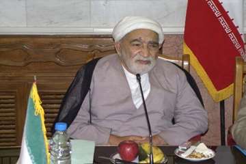 تصویری در سالن اندیشه دانشگاه قم در دهه آخر عمر